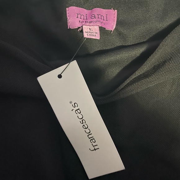 Black Ruched Top - Picture 3 of 4